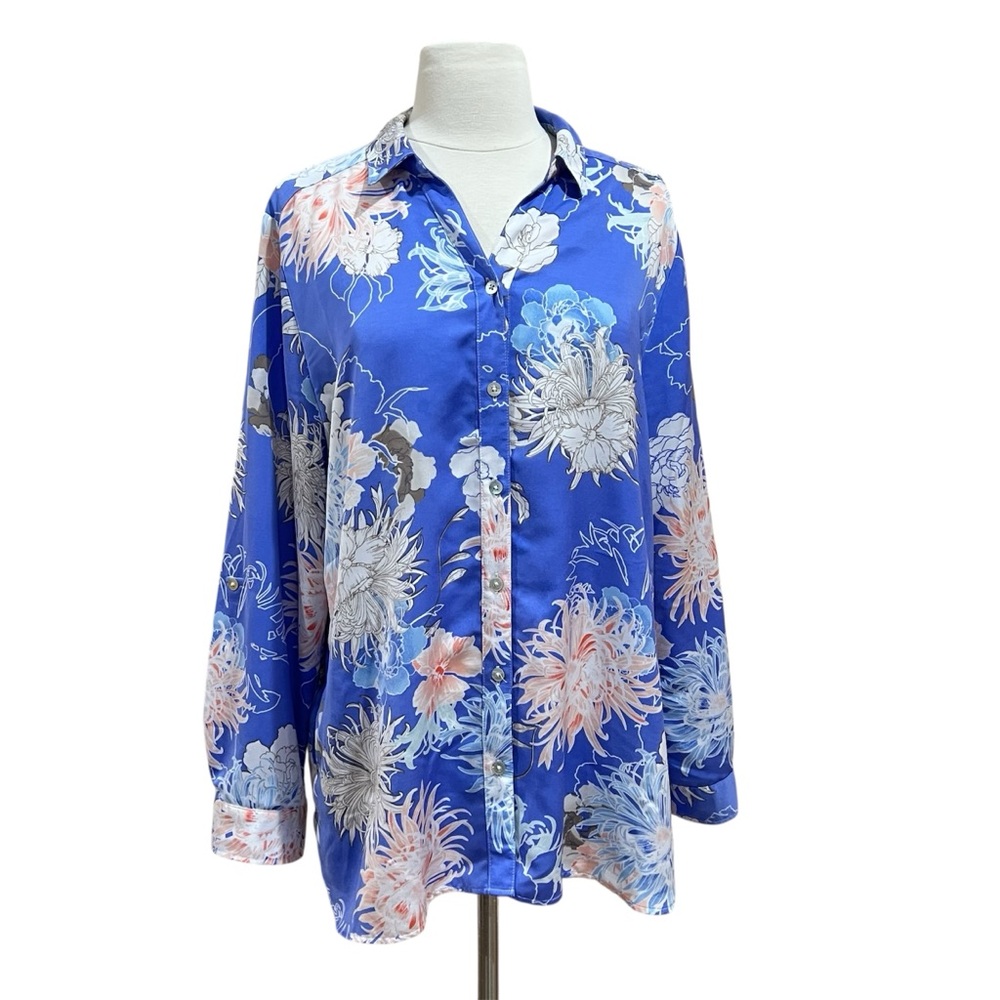 Chico’s Blue Floral Button Up Shirt Size 2 (Large) - Picture 12 of 12